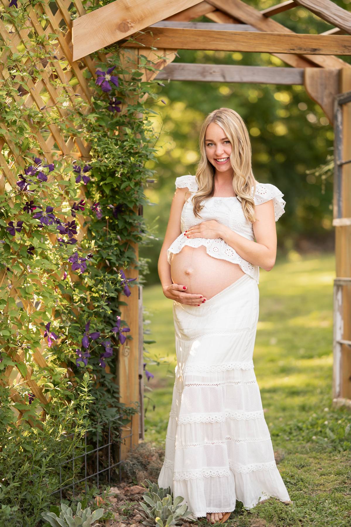 Maternity portrait detail at Petals and Panes